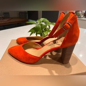 NIB Lucky Brand suede pumps, sz 10